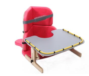 foto van hulpmiddel Jenx Nursery Table speeltafel bij kinderzit of cornerseat
