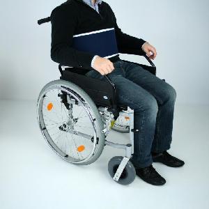foto van hulpmiddel Buikriem voor gebruik in rolstoel/kantelzetel 105.001/105