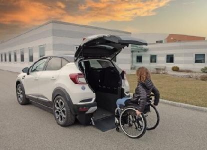 KIVI Renault Captur rijden vanuit de rolstoel