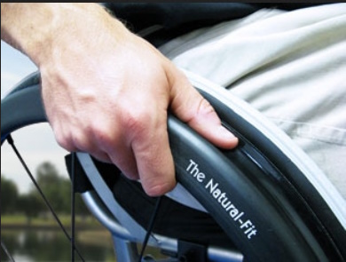 foto van hulpmiddel Out-Front extra voor de hoepels van de rolstoel