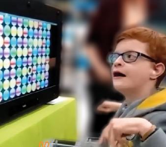 RDG KOMPAGNE Kojo computer met groot scherm en oogbesturingsmodule