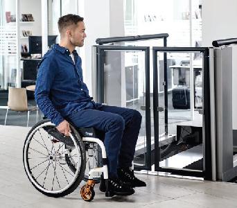 STEPLESS LP7 and LP7+ Platform lift