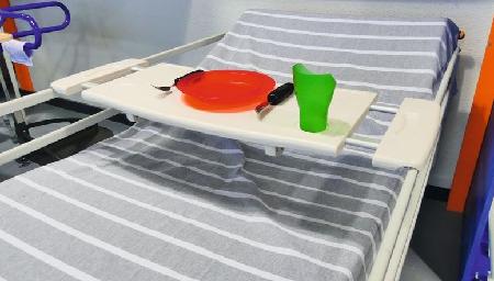 IDENTITES Eettafel voor bedhekken Identités