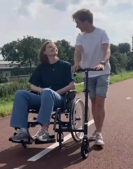 ZIGGY Wandelen naast de rolstoel